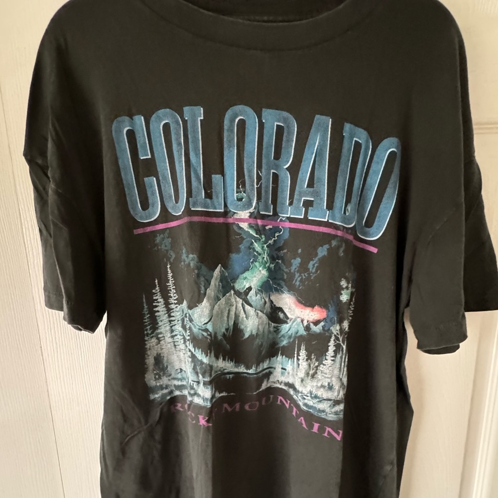Abercrombie “Rocky Mountains” Soft AF Tee (XL)